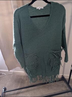 Green V-Neck Fringe Knit Poncho